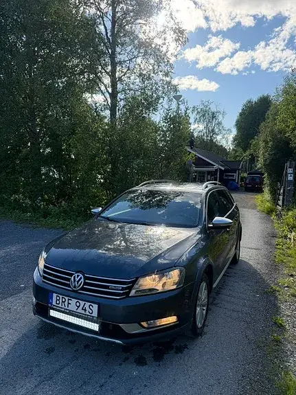 Volkswagen Passat Alltrack 2014 photo 2