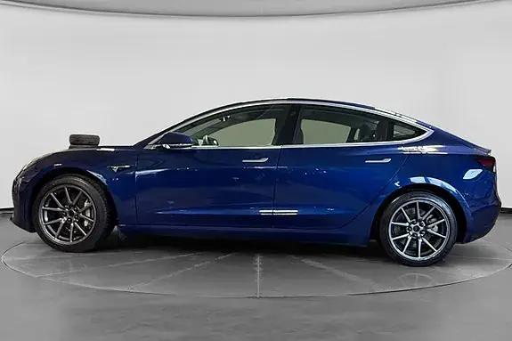 Tesla Model 3 2020 photo 2
