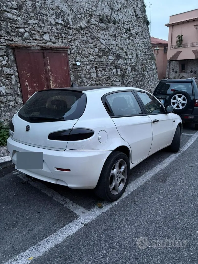 Alfa Romeo 147 2010 photo 4