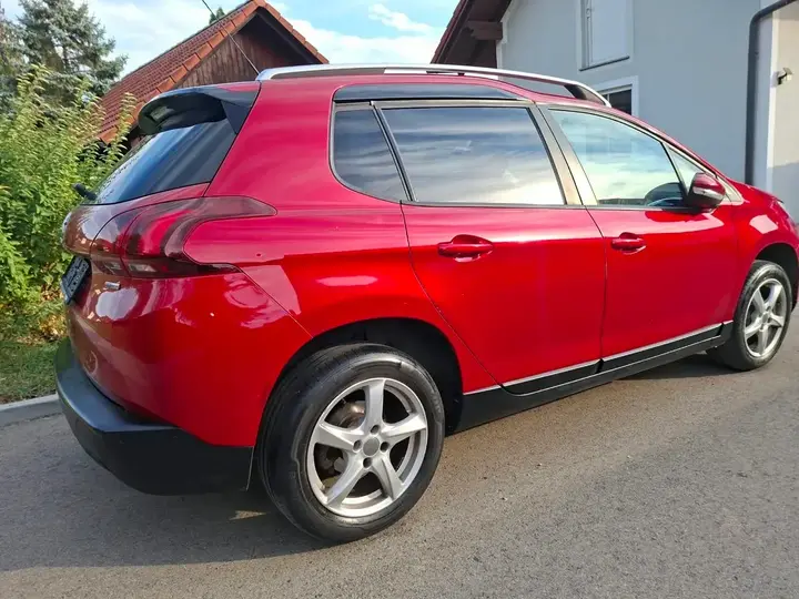 Peugeot 2008 2016 photo 3