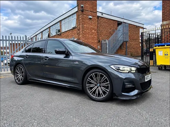 BMW 3 Series 2020 photo 4