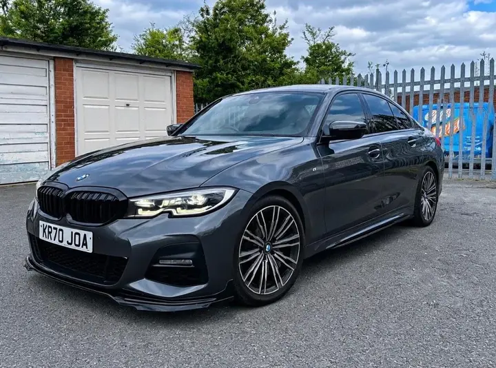 BMW 3 Series 2020 photo 2