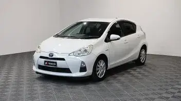 Toyota Aqua 2013 photo 4
