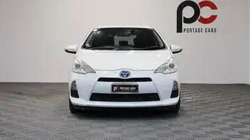 Toyota Aqua 2013 photo 3
