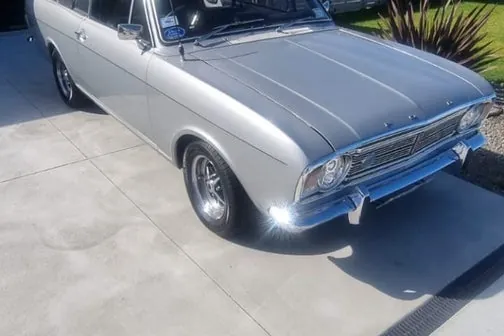 Ford Cortina