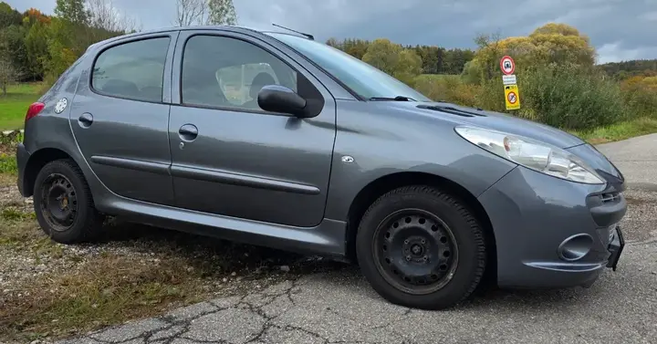 Peugeot 206 2010 photo 3