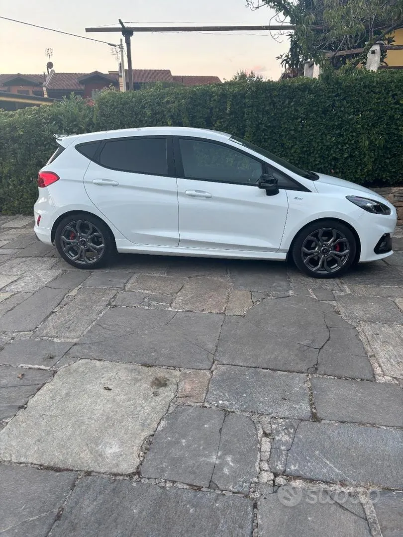 Ford Fiesta 2021 photo 2