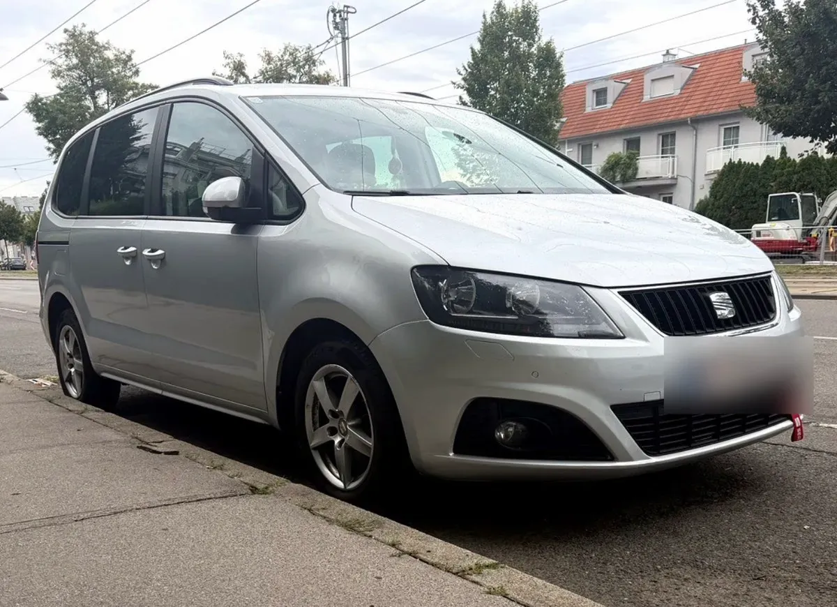 Seat Alhambra 2012 photo 2