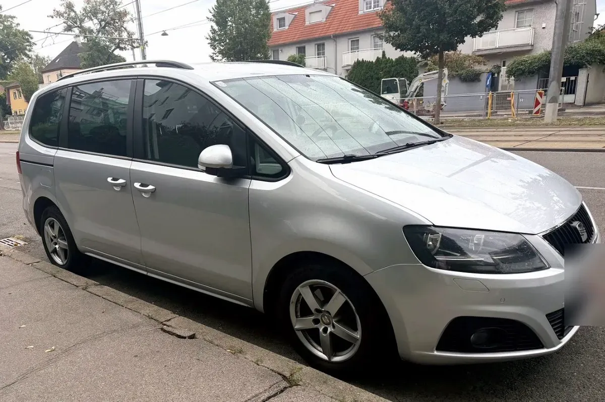 Seat Alhambra 2012 photo 3
