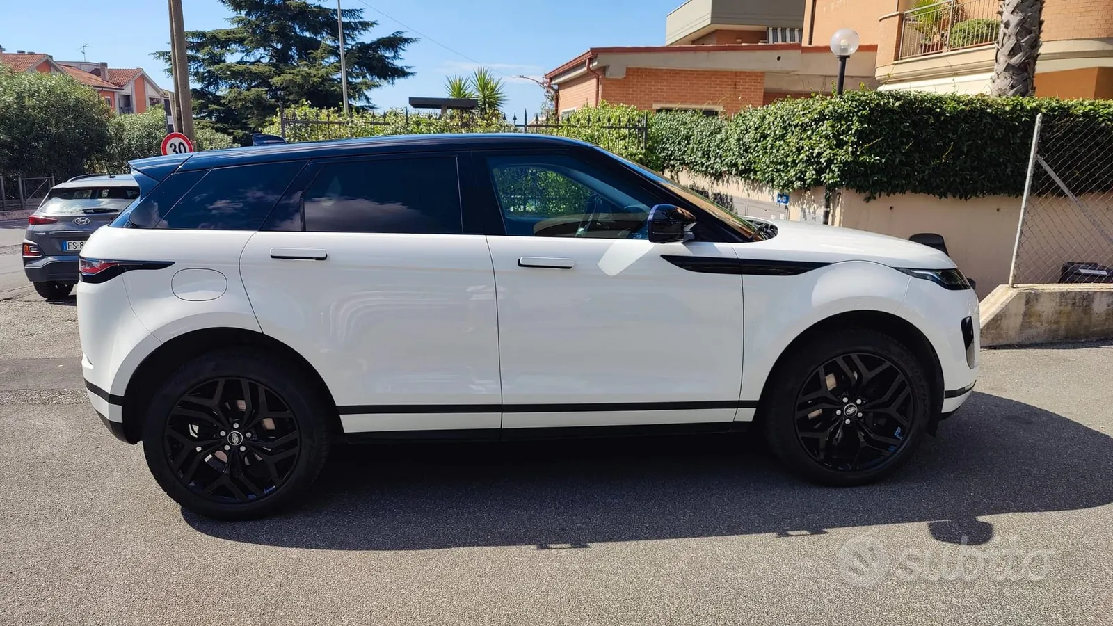 Land Rover Range Rover Evoque 2019 photo 4