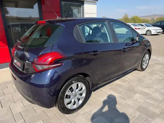 Peugeot 208 2018 photo 4