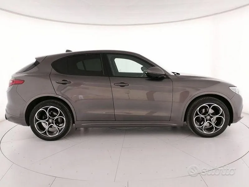 Alfa Romeo Stelvio 2022 photo 3