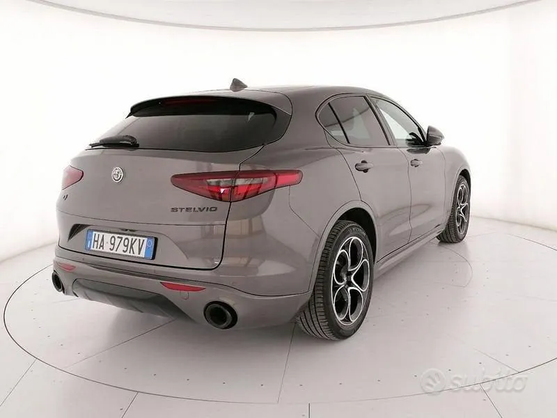 Alfa Romeo Stelvio 2022 photo 2