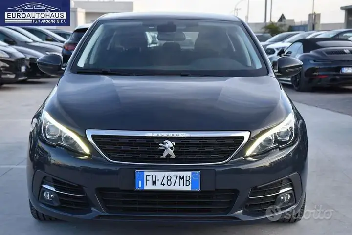 Peugeot 308 2019 photo 2