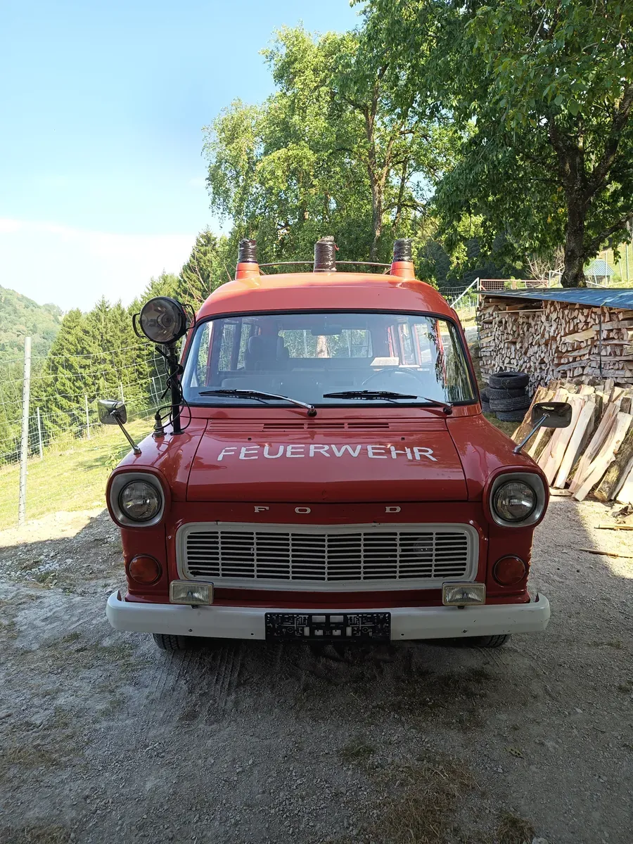 Ford Transit 1976 photo 2