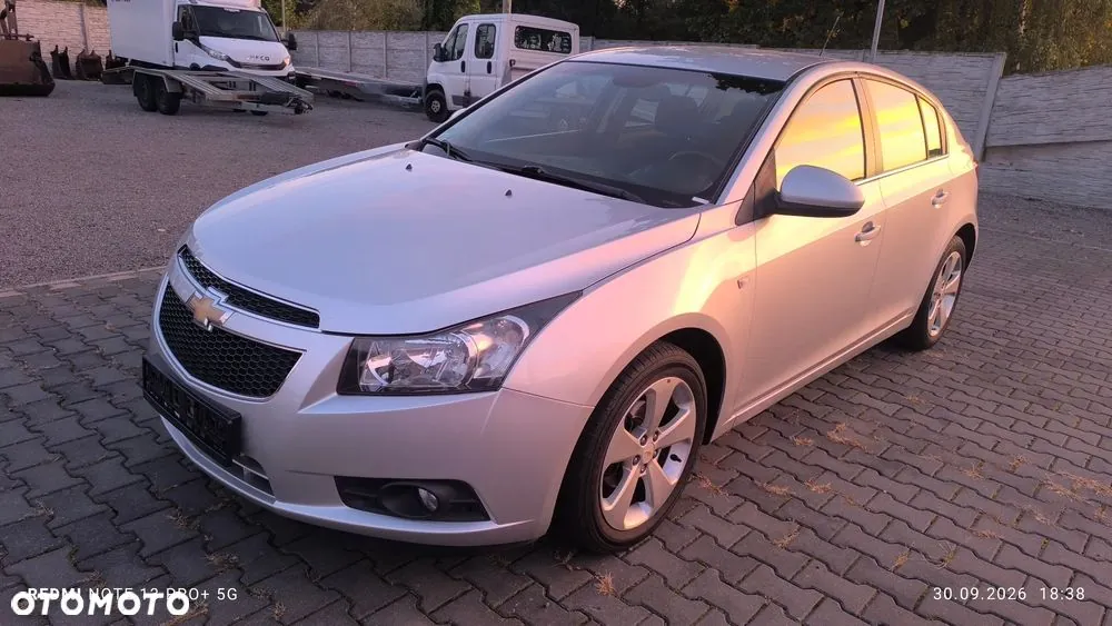 Chevrolet Cruze 2012 photo 2