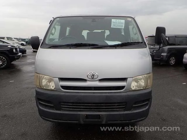 Toyota Regius Ace 2004 photo 5