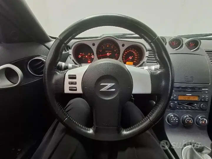 Nissan Z 2005 photo 5