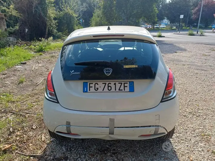 Lancia Ypsilon 2017 photo 2