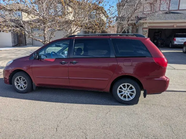 Toyota Sienna 2007 photo 3