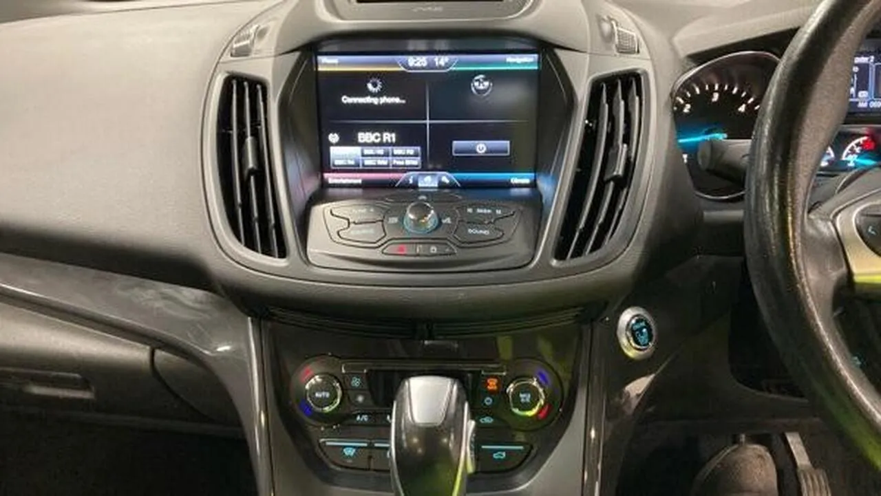 Ford Kuga 2016 photo 3