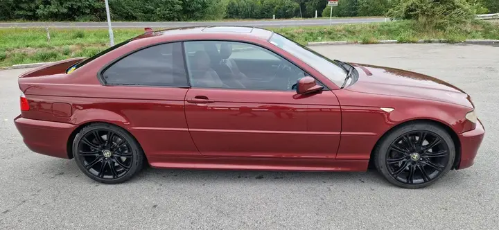 BMW 3 Series 2004 photo 2