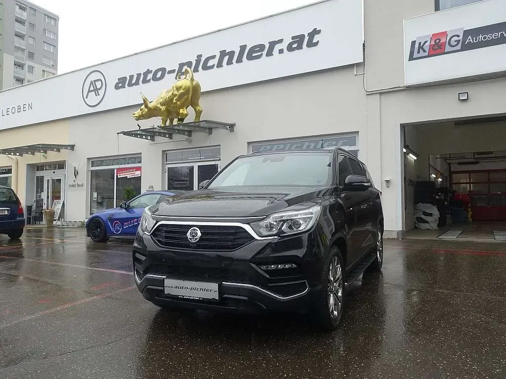 KG Mobility Rexton