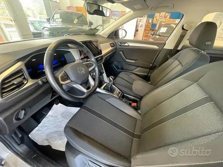 Volkswagen T-Roc 2023 photo 4