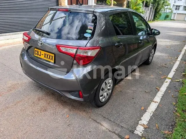 Toyota Vitz 2017 photo 4