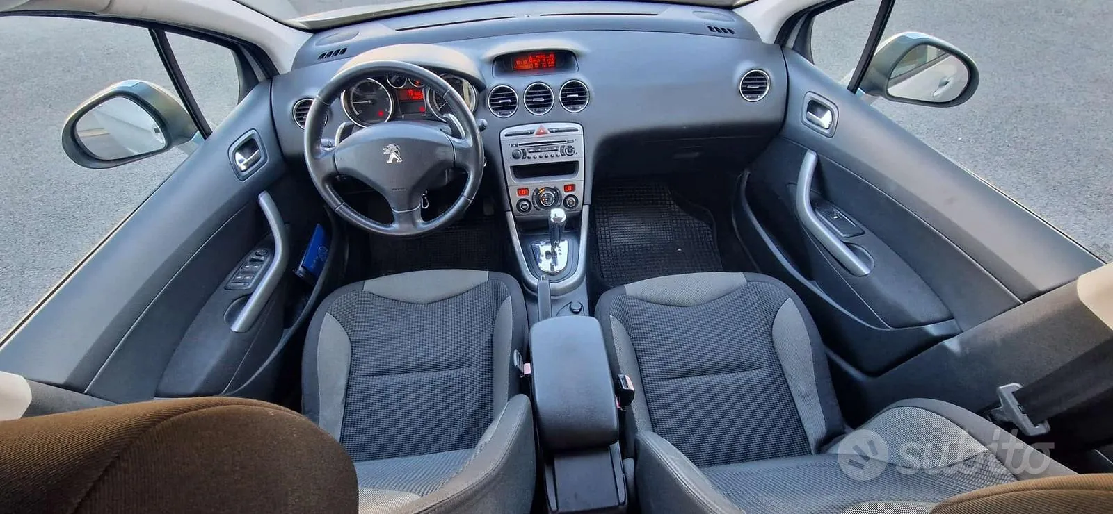 Peugeot 308 2012 photo 5
