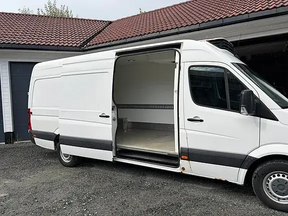 Volkswagen Crafter 35 2015 photo 3