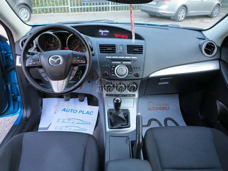 Mazda 3 2011 photo 3