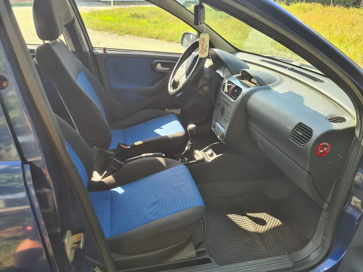 Opel Corsa C 2004 photo 3