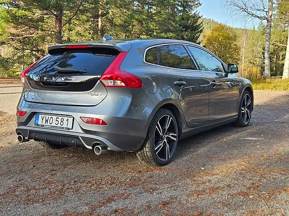 Volvo V40 2019 photo 3