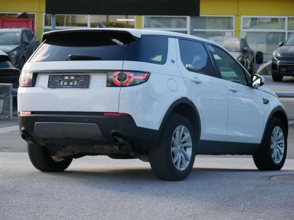 Land Rover Discovery Sport 2017 photo 4