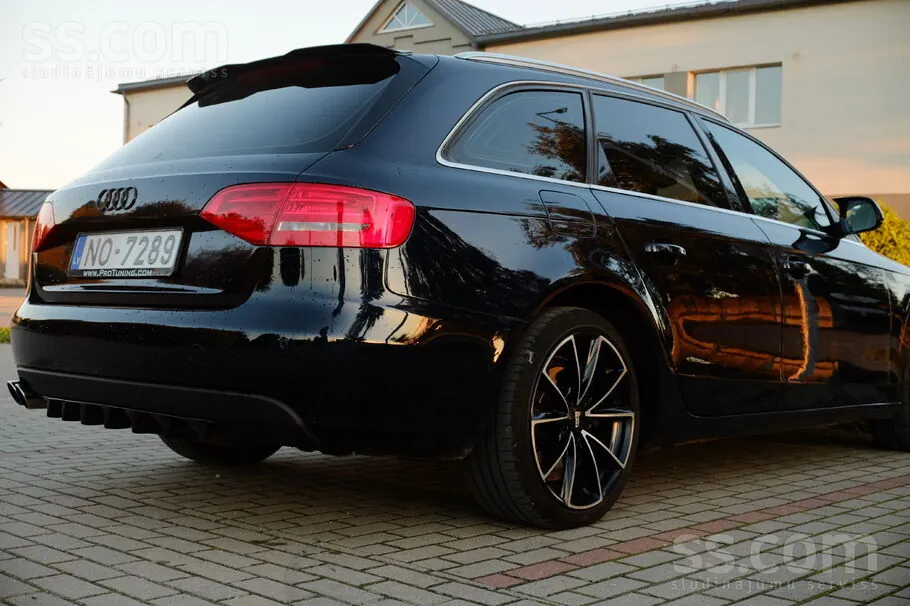 Audi A4 2009 photo 4