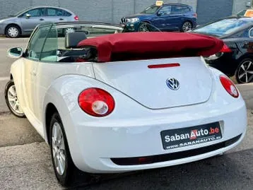 Volkswagen New Beetle 2010 photo 2