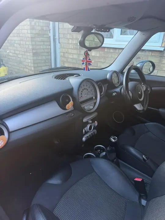 Mini Hatch 2009 photo 5