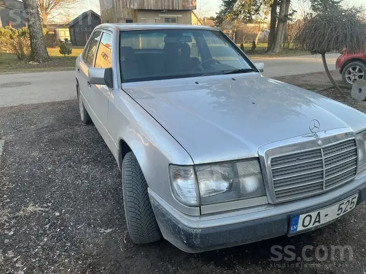 Mercedes-Benz W124