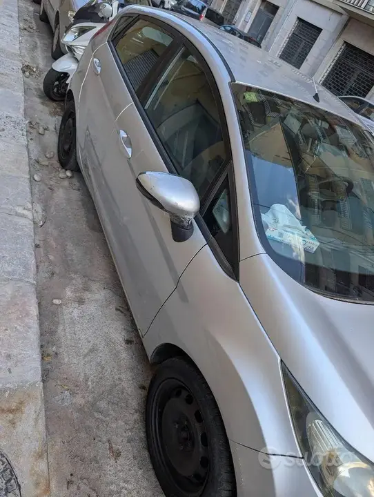 Ford Fiesta 2009 photo 3