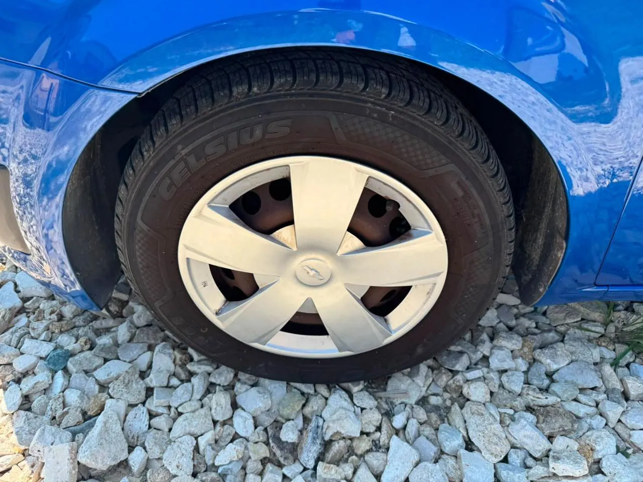 Chevrolet Aveo 2011 photo 4