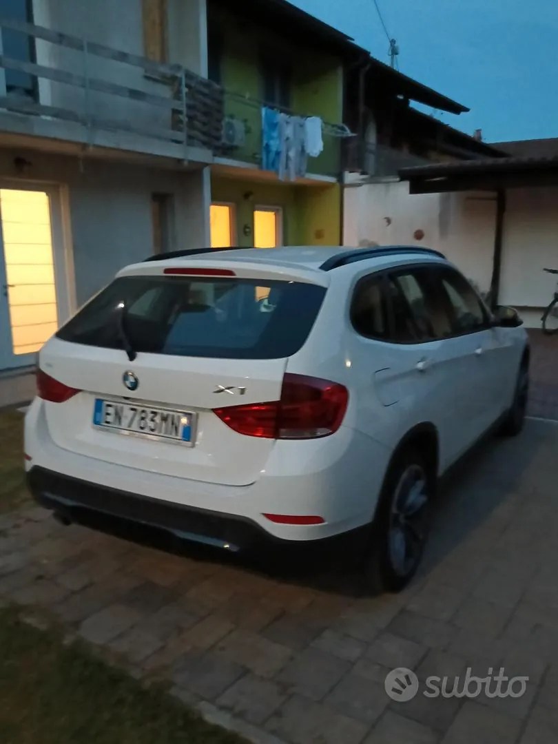 BMW X1 2012 photo 2