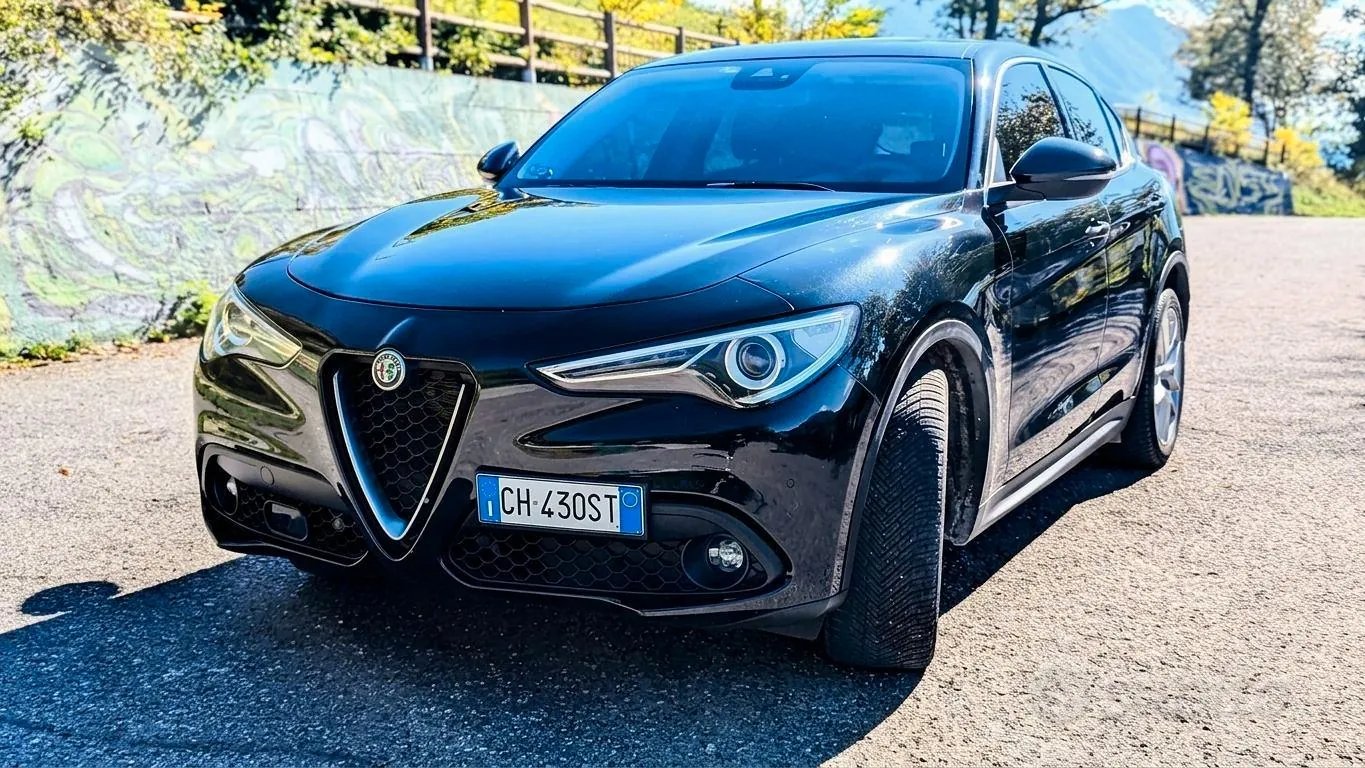 Alfa Romeo Stelvio 2021 photo 2