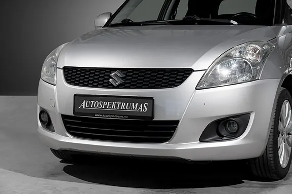 Suzuki Swift 2012 photo 2
