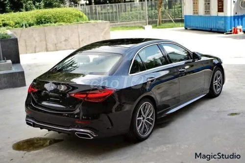 Mercedes-Benz C-Class 2025 photo 2