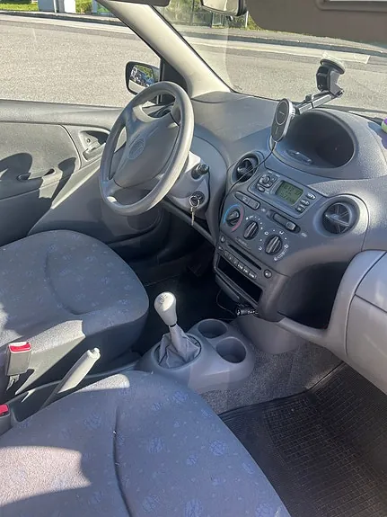Toyota Yaris 2002 photo 4