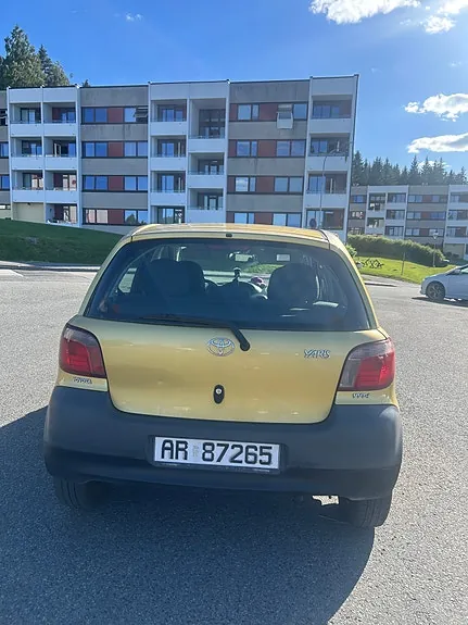 Toyota Yaris 2002 photo 3