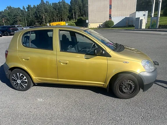 Toyota Yaris 2002 photo 5