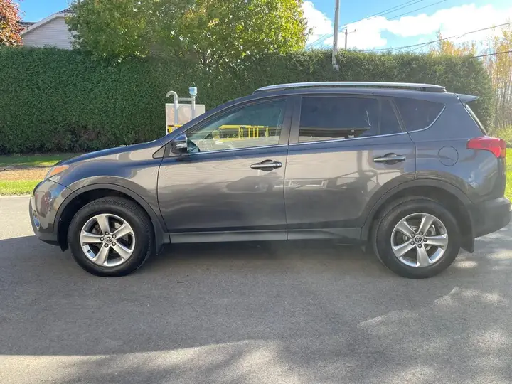 Toyota Rav4 2015 photo 2