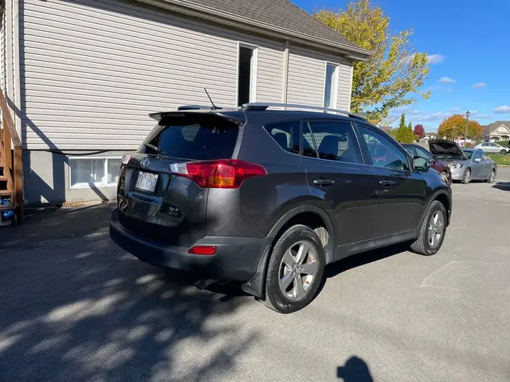 Toyota Rav4 2015 photo 5